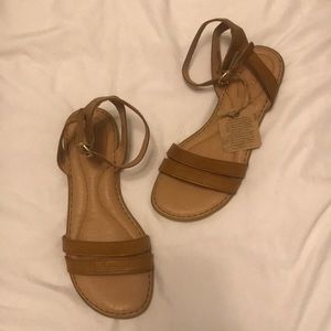born mai easy sandal